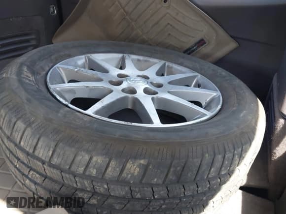 ✅ 2015 Buick Enclave Leather • VIN: 5GAKVBKD3FJ180181 • Lot: 43164125. Listed on IAAI with 165,521 mi. Free auction sales archive from the USA and detailed vehicle history report at DreamBid. Image 12.