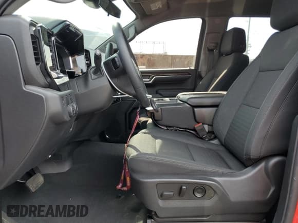 ✅ 2023 Chevrolet Silverado 1500 LT • VIN: 3GCPACE84PG340270 • Лот: 70956505. Опубликован ранее на Copart с пробегом 28 702 миль. Бесплатный доступ к архиву аукционных продаж из США и подробный отчёт об истории автомобиля на DreamBid. Изображение 7.