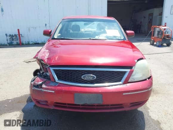 ✅ 2005 Ford Five Hundred SE • VIN: 1FAFP23175G177445 • Лот: 42592740. Опубликован ранее на IAAI с пробегом 165 424 миль. Бесплатный доступ к архиву аукционных продаж из США и подробный отчёт об истории автомобиля на DreamBid. Изображение 13.