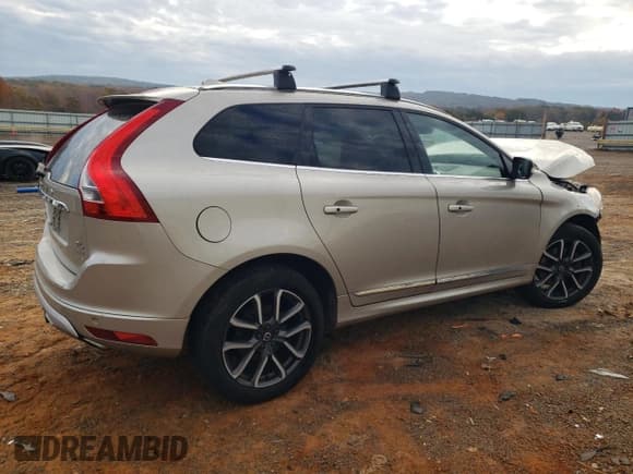 ✅ 2017 Volvo XC60 Dynamic • VIN: YV449MRR4H2097295 • Lot: 90348195. Listed on Copart with 107,710 mi. Free auction sales archive from the USA and detailed vehicle history report at DreamBid. Image 3.