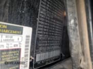 ✅ 2018 Land Rover Range Rover Velar S • VIN: SALYB2RN7JA717779 • Lot: 67415915. Wystawiony na Copart z przebiegiem 111 559 mil. Bezpłatny archiwum sprzedaży aukcyjnych z USA i szczegółowy raport historii pojazdu na DreamBid. Zdjęcie 14.