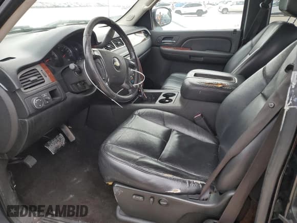 ✅ 2009 Chevrolet Silverado 1500 • VIN: 1GCEC39019Z172189 • Lot: 42646885. Listed on Copart with 191,504 mi. Free auction sales archive from the USA and detailed vehicle history report at DreamBid. Image 7.