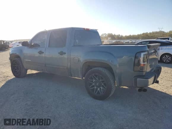 2007 GMC Sierra 1500 SLT with VIN 2GTEC13J671534478, listed as a Copart auction lot 87047235 with 233,555 mi miles and Clean title. Bid and sale history available at DreamBid. Image 2.