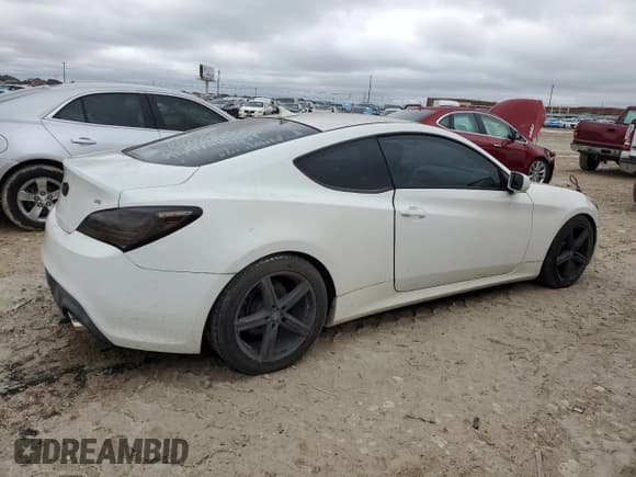 ✅ 2010 Hyundai Genesis Coupe • VIN: KMHHU6KH2AU003789 • Lot: 45241685. Wystawiony na Copart z przebiegiem 131 739 mil. Bezpłatny archiwum sprzedaży aukcyjnych z USA i szczegółowy raport historii pojazdu na DreamBid. Zdjęcie 3.