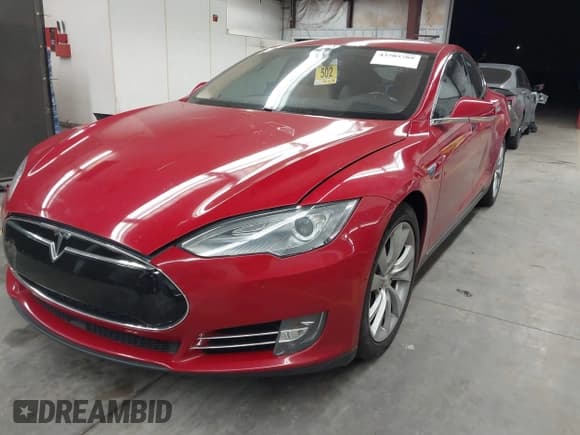 ✅ 2015 Tesla Model S 85D • VIN: 5YJSA1H23FF081510 • Лот: 43703789. Опубликован ранее на IAAI с пробегом 113 305 миль. Бесплатный доступ к архиву аукционных продаж из США и подробный отчёт об истории автомобиля на DreamBid. Изображение 18.