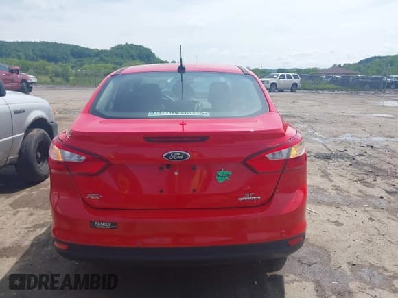 ✅ 2012 Ford Focus SE • VIN: 1FAHP3F27CL414653 • Lot: 42358976. Listed on IAAI with 106,288 mi. Free auction sales archive from the USA and detailed vehicle history report at DreamBid. Image 17.