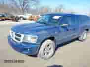 2009 Dodge Dakota z VIN 1D7HW32P59S719362, wystawiony jako IAAI lot #41776499 z przebiegiem 203 352 mil mil oraz . Historia ofert i sprzedaży dostępna na DreamBid. Obrazek 2.