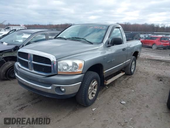 ✅ 2006 Dodge 1500 SLT • VIN: 1D7HU16286J140554 • Лот: 41838582. Размещён на IAAI с пробегом 132 166 миль миль. Получите бесплатный доступ к архиву аукционных продаж из США и посмотрите подробный отчёт об истории автомобиля на DreamBid. Изображение 2.