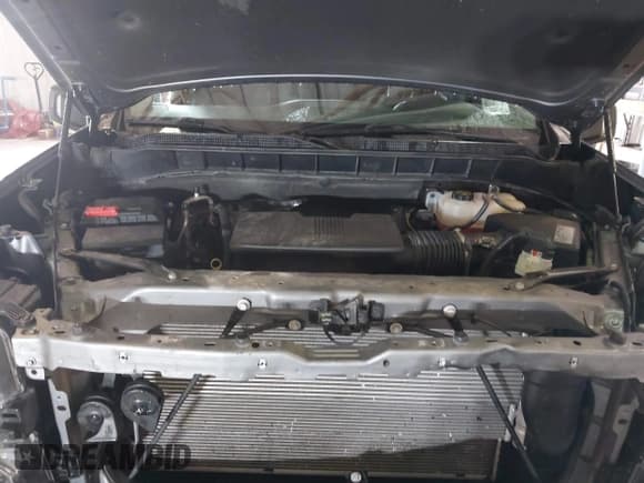 ✅ 2020 Chevrolet Silverado 1500 RST • VIN: 3GCUYEED2LG221036 • Lot: 42337591. Wystawiony na IAAI z przebiegiem 97 512 mil. Bezpłatny archiwum sprzedaży aukcyjnych z USA i szczegółowy raport historii pojazdu na DreamBid. Zdjęcie 10.