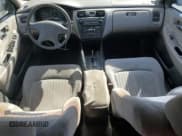 ✅ 1998 Honda Accord LX • VIN: 1HGCG5643WA157588 • Lot: 85875305. Listed on Copart with 178,256 mi. Free auction sales archive from the USA and detailed vehicle history report at DreamBid. Image 8.