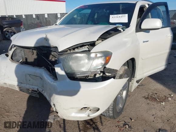 ✅ 2010 Toyota Highlander Sport • VIN: 5TDXK3EH2AS001383 • Lot: 41264457. Listed on IAAI with 171,207 mi. Free auction sales archive from the USA and detailed vehicle history report at DreamBid. Image 6.