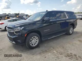 ✅ 2022 Chevrolet Suburban LT • VIN: 1GNSCCKD7NR190939 • Lot: 62860575. Wystawiony na Copart z przebiegiem 82 609 mil. Bezpłatny archiwum sprzedaży aukcyjnych z USA i szczegółowy raport historii pojazdu na DreamBid. Zdjęcie 1.