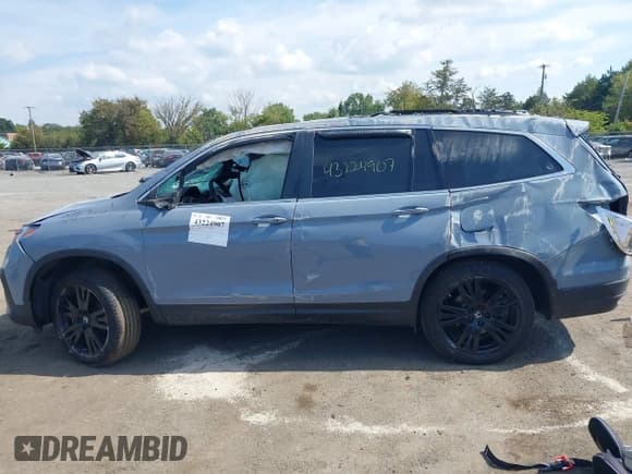 ✅ 2022 Honda Pilot Special Edition • VIN: 5FNYF6H22NB070425 • Lot: 43224907. Wystawiony na IAAI z przebiegiem 60 505 mil. Bezpłatny archiwum sprzedaży aukcyjnych z USA i szczegółowy raport historii pojazdu na DreamBid. Zdjęcie 13.