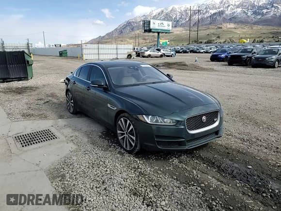 ✅ 2017 Jaguar XE 35t Prestige • VIN: SAJAK4BV2HA974312 • Лот: 51285455. Опубликован ранее на Copart с пробегом 99 910 миль. Бесплатный доступ к архиву аукционных продаж из США и подробный отчёт об истории автомобиля на DreamBid. Изображение 10.