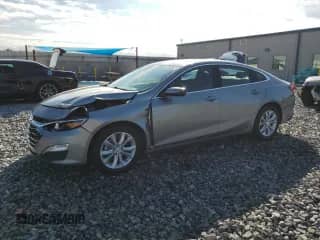 2025 Chevrolet Malibu LT z VIN 1G1ZD5ST3SF134476, wystawiony jako Copart lot #90421135 z przebiegiem 23 737 mil mil oraz Czysty tytuł • Clean title. Historia ofert i sprzedaży dostępna na DreamBid. Obrazek 1.