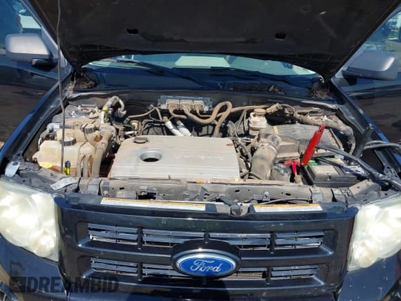 ✅ 2011 Ford Escape Hybrid • VIN: 1FMCU5K38BKA34678 • Lot: 42731662. Listed on IAAI with 185,239 mi. Free auction sales archive from the USA and detailed vehicle history report at DreamBid. Image 10.