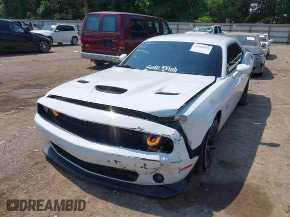 ✅ 2020 Dodge Challenger R/T Scat Pack Widebody • VIN: 2C3CDZFJ8LH110675 • Lot: 42404859. Wystawiony na IAAI z przebiegiem 70 878 mil. Bezpłatny archiwum sprzedaży aukcyjnych z USA i szczegółowy raport historii pojazdu na DreamBid. Zdjęcie 6.