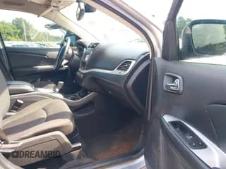 ✅ 2018 Dodge Journey SE • VIN: 3C4PDCAB9JT518682 • Lot: 42921383. Wystawiony na IAAI z przebiegiem 72 765 mil. Bezpłatny archiwum sprzedaży aukcyjnych z USA i szczegółowy raport historii pojazdu na DreamBid. Zdjęcie 5.