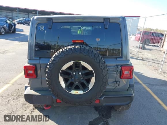 ✅ 2020 Jeep Wrangler Unlimited Rubicon • VIN: 1C4HJXFN4LW136516 • Lot: 41874403. Wystawiony na IAAI z przebiegiem 87 576 mil. Bezpłatny archiwum sprzedaży aukcyjnych z USA i szczegółowy raport historii pojazdu na DreamBid. Zdjęcie 16.