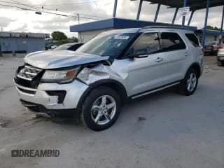 ✅ 2018 Ford Explorer XLT • VIN: 1FM5K7D8XJGA30412 • Lot: 86979095. Wystawiony na Copart z przebiegiem 152 379 mil. Bezpłatny archiwum sprzedaży aukcyjnych z USA i szczegółowy raport historii pojazdu na DreamBid. Zdjęcie 1.