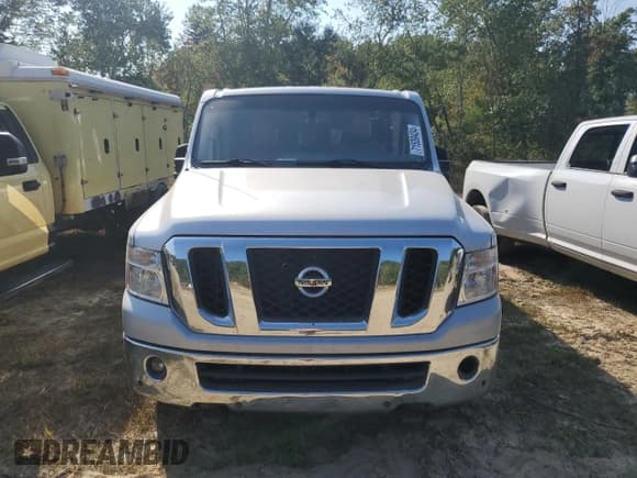 ✅ 2019 Nissan NV 3500 HD SL • VIN: 5BZAF0AAXKN851612 • Lot: 71539434. Wystawiony na Copart z przebiegiem 176 372 mil. Bezpłatny archiwum sprzedaży aukcyjnych z USA i szczegółowy raport historii pojazdu na DreamBid. Zdjęcie 5.