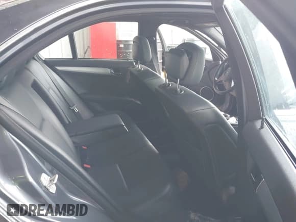 ✅ 2008 Mercedes-Benz C 300 Sport • VIN: WDDGF54X58F053034 • Лот: 42299291. Опубликован ранее на IAAI с пробегом 126 120 миль. Бесплатный доступ к архиву аукционных продаж из США и подробный отчёт об истории автомобиля на DreamBid. Изображение 8.