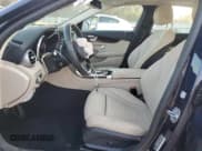 ✅ 2018 Mercedes-Benz C 300 • VIN: WDDWF4KB2JR327193 • Lot: 93684195. Wystawiony na Copart z przebiegiem 61 567 mil. Bezpłatny archiwum sprzedaży aukcyjnych z USA i szczegółowy raport historii pojazdu na DreamBid. Zdjęcie 7.