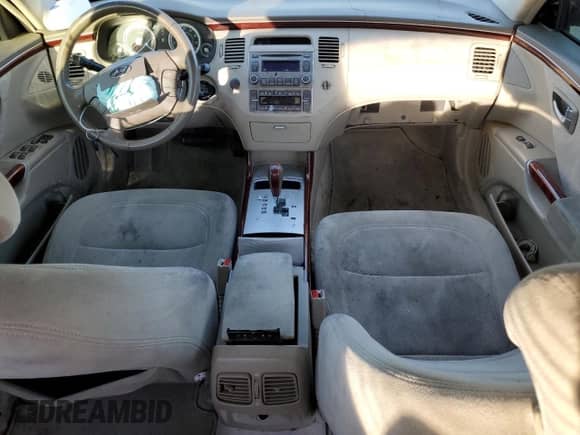 2007 Hyundai Azera SE with VIN KMHFC46FX7A232352, listed as a Copart auction lot 46860985 with 171,142 mi miles and Salvage title. Bid and sale history available at DreamBid. Image 8.