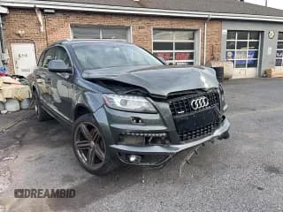 ✅ 2014 Audi Q7 S line Prestige • VIN: WA1DGAFE0ED014027 • Lot: 90810265. Wystawiony na Copart z przebiegiem 174 667 mil. Bezpłatny archiwum sprzedaży aukcyjnych z USA i szczegółowy raport historii pojazdu na DreamBid. Zdjęcie 1.