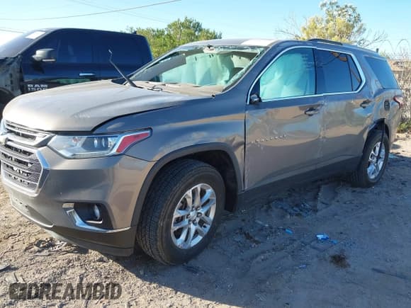 ✅ 2018 Chevrolet Traverse LT Cloth • VIN: 1GNERGKW7JJ137557 • Lot: 43587309. Wystawiony na IAAI z przebiegiem 94 684 mil. Bezpłatny archiwum sprzedaży aukcyjnych z USA i szczegółowy raport historii pojazdu na DreamBid. Zdjęcie 2.