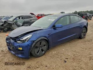 ✅ 2022 Tesla Model 3 • VIN: 5YJ3E1EA6NF111361 • Лот: 95682685. Опубликован ранее на Copart с пробегом 55 681 миль. Бесплатный доступ к архиву аукционных продаж из США и подробный отчёт об истории автомобиля на DreamBid. Изображение 1.