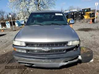 2001 Chevrolet Silverado 2500 z VIN 1GCGK29U51Z185752, wystawiony jako Copart lot #51232125 z przebiegiem 205 401 mil mil oraz Szkoda całkowita • Salvage title. Historia ofert i sprzedaży dostępna na DreamBid. Obrazek 5.