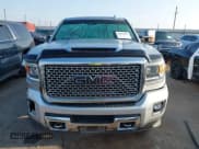 ✅ 2017 GMC Sierra 2500HD Denali • VIN: 1GT12UEY2HF192132 • Лот: 42094570. Опубликован ранее на IAAI с пробегом 119 361 миль. Бесплатный доступ к архиву аукционных продаж из США и подробный отчёт об истории автомобиля на DreamBid. Изображение 13.
