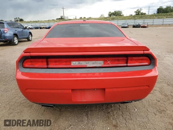 ✅ 2013 Dodge Challenger R/T Plus • VIN: 2C3CDYBT1DH740489 • Lot: 71130904. Wystawiony na Copart z przebiegiem 66 293 mil. Bezpłatny archiwum sprzedaży aukcyjnych z USA i szczegółowy raport historii pojazdu na DreamBid. Zdjęcie 6.