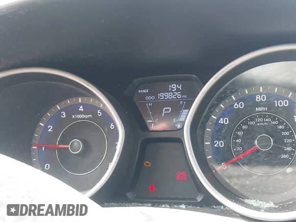 2013 Hyundai Elantra GS z VIN KMHDH6AE2DU018923, wystawiony jako IAAI lot #42349837 z przebiegiem 199 826 mil mil oraz . Historia ofert i sprzedaży dostępna na DreamBid. Obrazek 7.