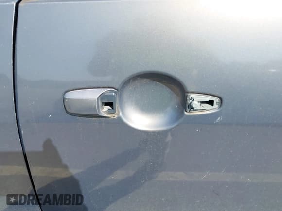 ✅ 2010 Mazda 5 Sport • VIN: JM1CR2W38A0361820 • Lot: 43151264. Wystawiony na IAAI z przebiegiem 182 949 mil. Bezpłatny archiwum sprzedaży aukcyjnych z USA i szczegółowy raport historii pojazdu na DreamBid. Zdjęcie 15.