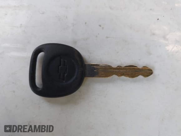 ✅ 2006 Chevrolet Silverado 2500HD LT1 • VIN: 1GCHK23U16F261716 • Lot: 41892408. Listed on IAAI with 273,228 mi. Free auction sales archive from the USA and detailed vehicle history report at DreamBid. Image 11.