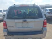 ✅ 2008 Ford Escape XLS • VIN: 1FMCU02Z18KE48935 • Lot: 43370414. Wystawiony na IAAI z przebiegiem 157 981 mil. Bezpłatny archiwum sprzedaży aukcyjnych z USA i szczegółowy raport historii pojazdu na DreamBid. Zdjęcie 16.