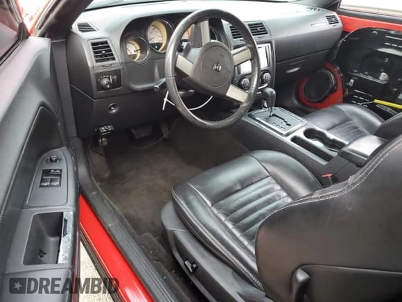 ✅ 2010 Dodge Challenger R/T • VIN: 2B3CJ5DT1AH265214 • Lot: 83183904. Wystawiony na Copart z przebiegiem 122 809 mil. Bezpłatny archiwum sprzedaży aukcyjnych z USA i szczegółowy raport historii pojazdu na DreamBid. Zdjęcie 8.