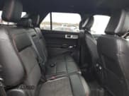 ✅ 2022 Ford Explorer ST-Line • VIN: 1FMSK8KH7NGC48731 • Lot: 90594355. Wystawiony na Copart z przebiegiem 110 520 mil. Bezpłatny archiwum sprzedaży aukcyjnych z USA i szczegółowy raport historii pojazdu na DreamBid. Zdjęcie 11.