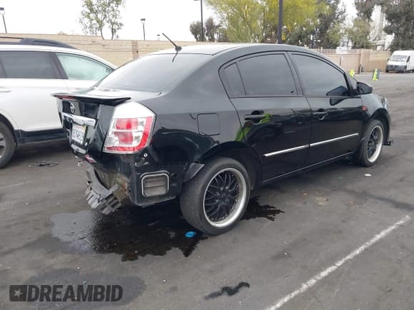 ✅ 2012 Nissan Sentra SR • VIN: 3N1AB6AP9CL762217 • Лот: 42207671. Опубликован ранее на IAAI с пробегом 105 641 миль. Бесплатный доступ к архиву аукционных продаж из США и подробный отчёт об истории автомобиля на DreamBid. Изображение 4.