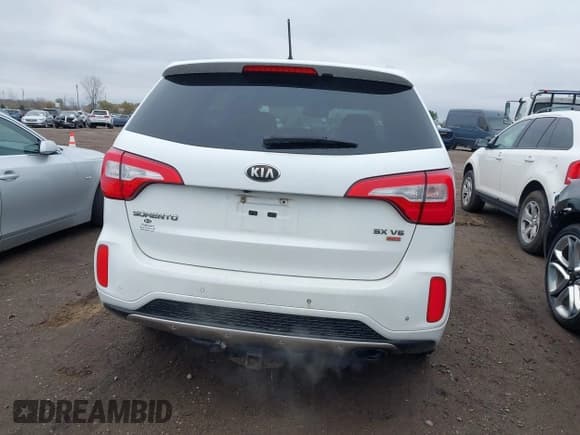 ✅ 2014 Kia Sorento SX Limited • VIN: 5XYKWDA75EG431770 • Lot: 43653200. Wystawiony na IAAI z przebiegiem 172 259 mil. Bezpłatny archiwum sprzedaży aukcyjnych z USA i szczegółowy raport historii pojazdu na DreamBid. Zdjęcie 16.