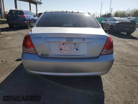 ✅ 2005 Hyundai Elantra GLS • VIN: KMHDN46D05U931873 • Lot: 53387855. Wystawiony na Copart z przebiegiem 248 783 mil. Bezpłatny archiwum sprzedaży aukcyjnych z USA i szczegółowy raport historii pojazdu na DreamBid. Zdjęcie 6.