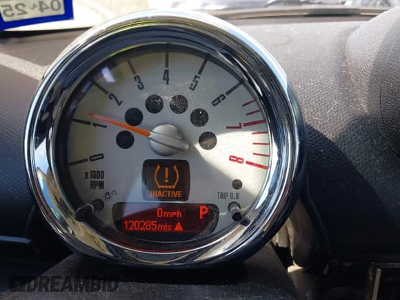 ✅ 2011 MINI Countryman S • VIN: WMWZC5C52BWH99167 • Lot: 43313732. Wystawiony na IAAI z przebiegiem 120 285 mil. Bezpłatny archiwum sprzedaży aukcyjnych z USA i szczegółowy raport historii pojazdu na DreamBid. Zdjęcie 7.