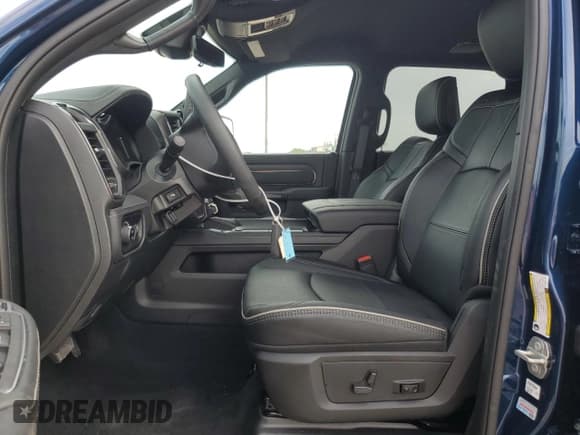 ✅ 2024 Ram 3500 Limited • VIN: 3C63R3RL4RG231596 • Лот: 62060064. Опубликован ранее на Copart с пробегом 4 052 миль. Бесплатный доступ к архиву аукционных продаж из США и подробный отчёт об истории автомобиля на DreamBid. Изображение 7.