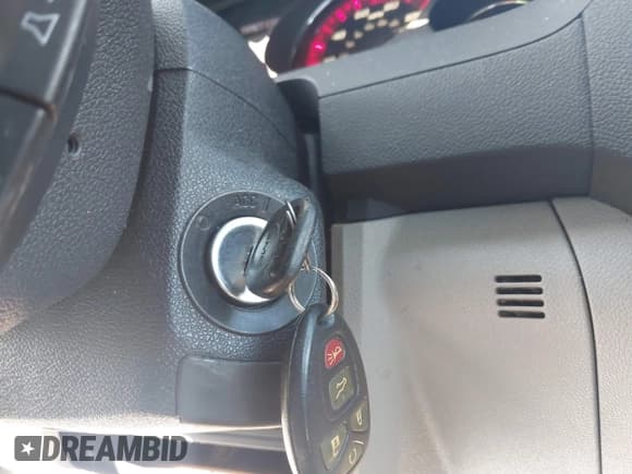 ✅ 2010 GMC Acadia SLT1 • VIN: 1GKLRMED9AJ256031 • Lot: 42333448. Listed on IAAI with 173,438 mi. Free auction sales archive from the USA and detailed vehicle history report at DreamBid. Image 11.