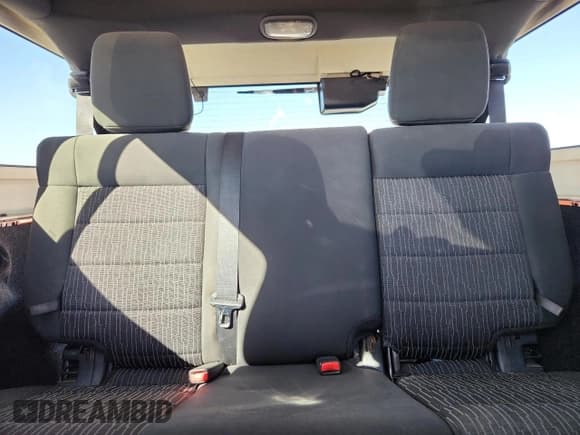 ✅ 2011 Jeep Wrangler Unlimited Sahara • VIN: 1J4BA5H15BL555456 • Lot: 89556105. Listed on Copart with 111,281 mi. Free auction sales archive from the USA and detailed vehicle history report at DreamBid. Image 10.