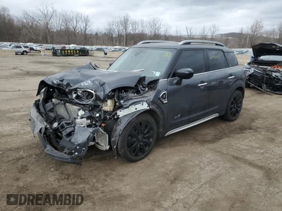 ✅ 2020 MINI Countryman Cooper S • VIN: WMZYX1C09L3L66767 • Lot: 47923355. Listed on Copart with 44,663 mi. Free auction sales archive from the USA and detailed vehicle history report at DreamBid. Image 1.