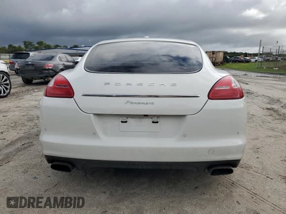 ✅ 2013 Porsche Panamera • VIN: WP0AA2A7XDL011486 • Lot: 85568705. Wystawiony na Copart z przebiegiem 113 437 mil. Bezpłatny archiwum sprzedaży aukcyjnych z USA i szczegółowy raport historii pojazdu na DreamBid. Zdjęcie 6.