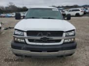 ✅ 2003 Chevrolet Silverado 2500HD LS • VIN: 1GCHC29U03E371453 • Lot: 85531544. Wystawiony na Copart z przebiegiem 149 837 mil. Bezpłatny archiwum sprzedaży aukcyjnych z USA i szczegółowy raport historii pojazdu na DreamBid. Zdjęcie 5.